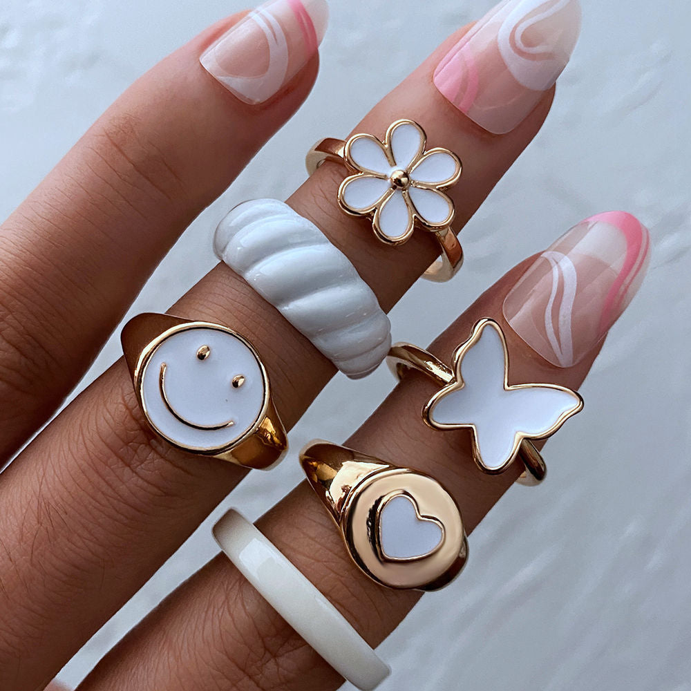 KISS WIFE Vintage Golden Heart Smile Rings Set for Women Ins Style Colorful Love Rings Cute Finger Rings for Girls Jewelry Gifts
