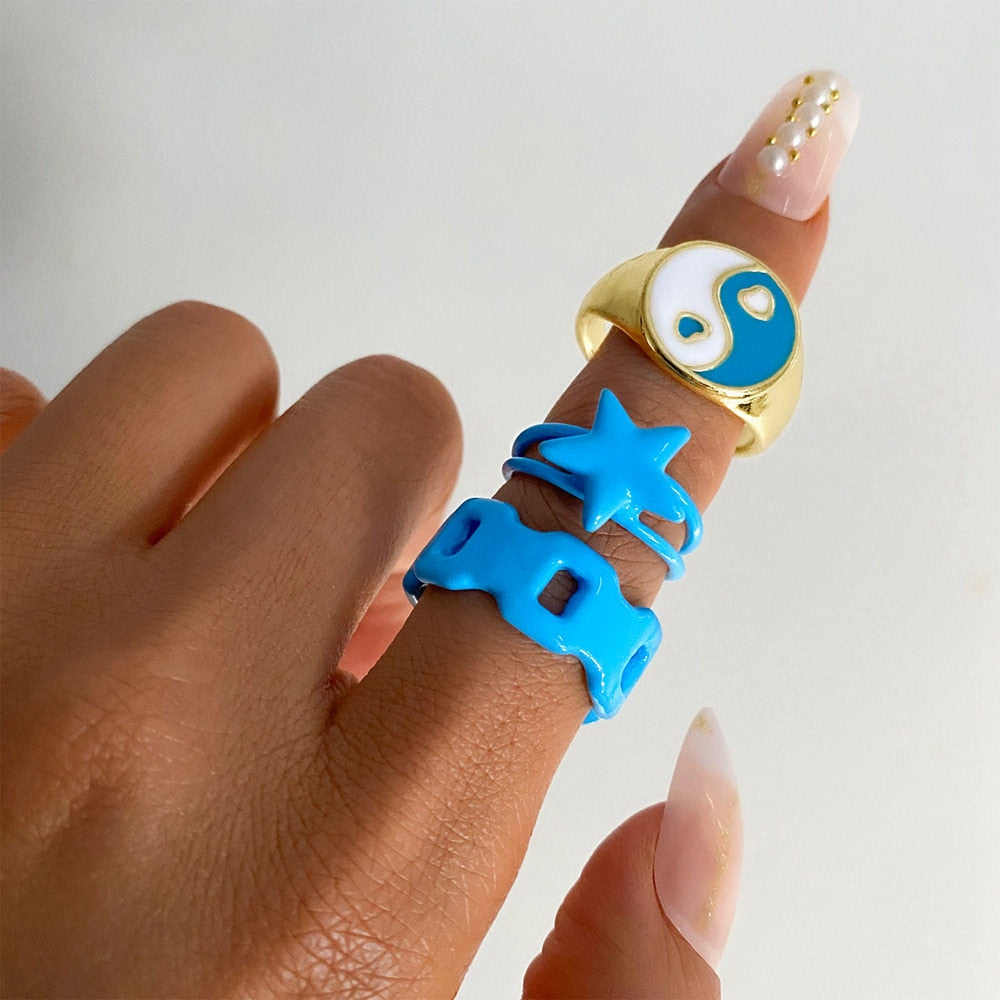 KISS WIFE Vintage Golden Heart Smile Rings Set for Women Ins Style Colorful Love Rings Cute Finger Rings for Girls Jewelry Gifts