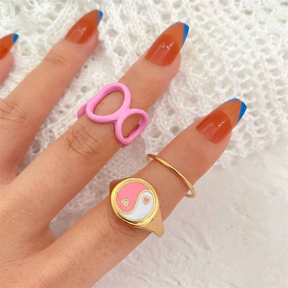 KISS WIFE Vintage Golden Heart Smile Rings Set for Women Ins Style Colorful Love Rings Cute Finger Rings for Girls Jewelry Gifts