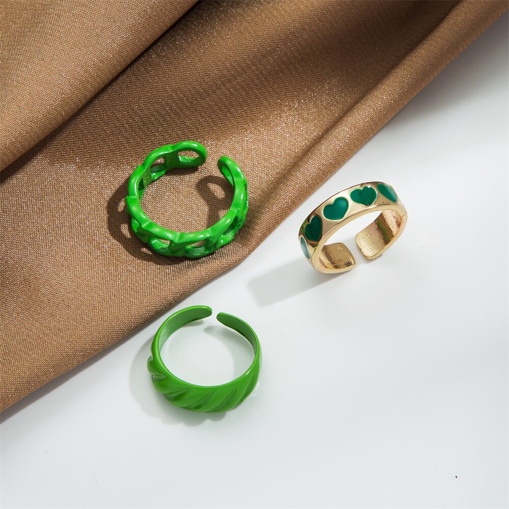 KISS WIFE Vintage Golden Heart Smile Rings Set for Women Ins Style Colorful Love Rings Cute Finger Rings for Girls Jewelry Gifts